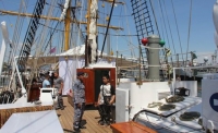 Di Atas KRI Dewaruci