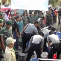 TNI dan Polri Bantu Warga Kekeringan Air