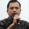 Publik Menunggu 