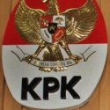 KPK Bawa Dua Tersangka Alih Fungsi Hutan Riau Rekonstruksi di Cibubur