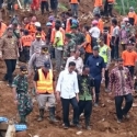 Presiden Mintan Evakuasi Longsor Banjarnegara Segera Dirampungkan