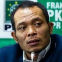 Menteri Hanif Dhakiri Harus Cabut Aturan Penangguhan Upah