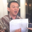 Ahok Tunjukkan Bukti Dana Siluman di APBD DKI Versi DPRD