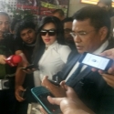 Usai Diperiksa, Syahrini Bergurau Ditanya Bulu Mata Cantiknya dan Kapan Nikah