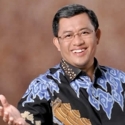 Gubernur Jabar Resmikan Pasar Batik Trusmi