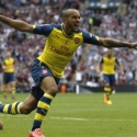 Theo Walcott Bawa Arsenal Unggul 1-0 di Babak Pertama