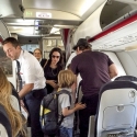 Angelina Jolie dan Brad Pitt Bawa Enam Anaknya Naik Air France Kelas Ekonomi