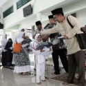 Bersilaturahmi dan 100 Anak Yatim Piatu Disantuni
