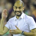Pep Tersenyum Lebar