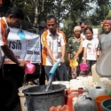 BMH Salurkan 100 Tangki Air Bersih ke Jatim dan Yogya