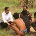 Polisi Lebih Baik Fokus Ungkap Pelaku Pembakaran Hutan daripada Ngurusin Foto Jokowi