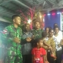 Prajurit TNI Gelar Natal Bersama Warga Perbatasan