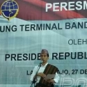 Didampingi Ibu Negara, Jokowi Resmikan Bandara Komodo