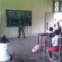 Prajurit TNI Jadi Guru di Wilayah Terpencil Perbatasan RI-PNG