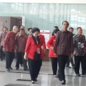 Di Rakernas, Mega Diapit Oleh Jokowi Dan Zulkifli