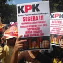 KPK Didesak Tuntaskan Suap APBD Riau