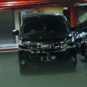 DWP Diangkut KPK Bersama Mobil Mewah Alphard