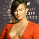 Demi Lovato, Dimanfaatkan Hillary Clinton