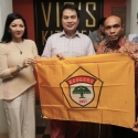 Bendera Kosgoro Akan Berkibar Di Gunung Tertinggi Dunia, Ini Harapan Rita