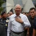 Ditahan Karena Bertanya Ke PM Malaysia, Dua Wartawan Australia Akhirnya Dibebaskan