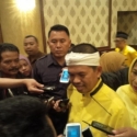 Yance Lepas Jabatan Ketua Golkar Jabar Ke Dedi Mulyadi