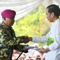 Presiden Jokowi Terima Buku Save Our Littoral Live