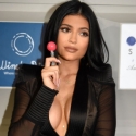 Kylie Jenner, Ngidam Makanan Berlemak Diduga Hamil Anak Tyga