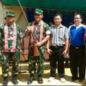 Masyarakat Perbatasan Serahkan Senjata Api Ke TNI