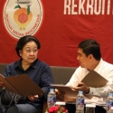 Megawati Minta Pemerintah Angkat Bidan PPT Jadi CPNS