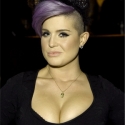 Kelly Osbourne, Sebar Nomor Telepon Selingkuhan Sang Ayah