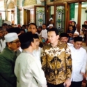 Ahok Minta Warga Jual Rumah Yang Menghalangi Masjid