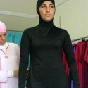 Tak Adil Terhadap Muslim, Perancis Diminta Batalkan Larangan Burqini Di Pantai