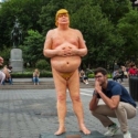 Patung Telanjang Trump Tanpa Testis Diamankan Di New York