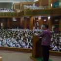 Menpora Pompa Semangat Mahasiswa Baru UIN Jakarta
