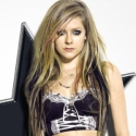 Avril Lavigne, Sudah Dicium Teman, Tapi Belum Siap Pacaran