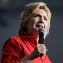 Hillary: Trump Pernah Langgar Aturan Embargo Kuba
