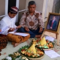 Dua Tahun Jokowi-JK, Warga Himad Purelang Gelar Ruwatan Nagari Di Solo