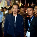 Jokowi Blusukan Ke Pasar Malam Pantai Pulau Datok