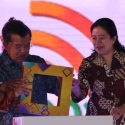 Menteri Puan Dampingi Wapres JK Buka IBX 2016