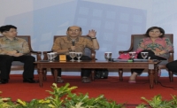 Menanti Keseimbangan Ekonomi Global
