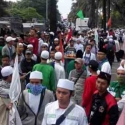 Massa Pro Dan Kontra Ahok Pun Padati Jalur Busway