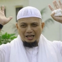 Ustaz Arifin Ilham: Nurul Fahmi Memuliakan Bendera Merah Putih Dengan Lafaz Mulia