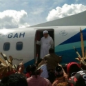 Wakil Sekjen MUI Dihadang Massa Saat Hendak Turun Dari Pesawat Di Bandara Sintang