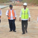 Jokowi: Tol Batang-Semarang Bisa Dilalui Lebaran 2017