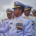 Di KRI Banda Aceh, KSAL Lelang Lukisan Bantu Prajurit