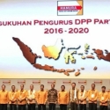 Penguasa Mati-Matian Membela Ahok