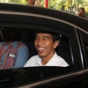 Lempari Hadiah Dari Dalam Mobil, Jokowi Kurang Humanis