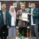 <i>Gerakan Mahasiswa Percaya MPR Dan Pak Zul</i>