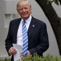 Trump Merasa Terhormat Jika Bisa Bertemu Kim Jong Un