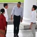 Di Tengah Rintik Hujan, Presiden Jokowi Suguhkan Bakso Kuah Untuk Obama